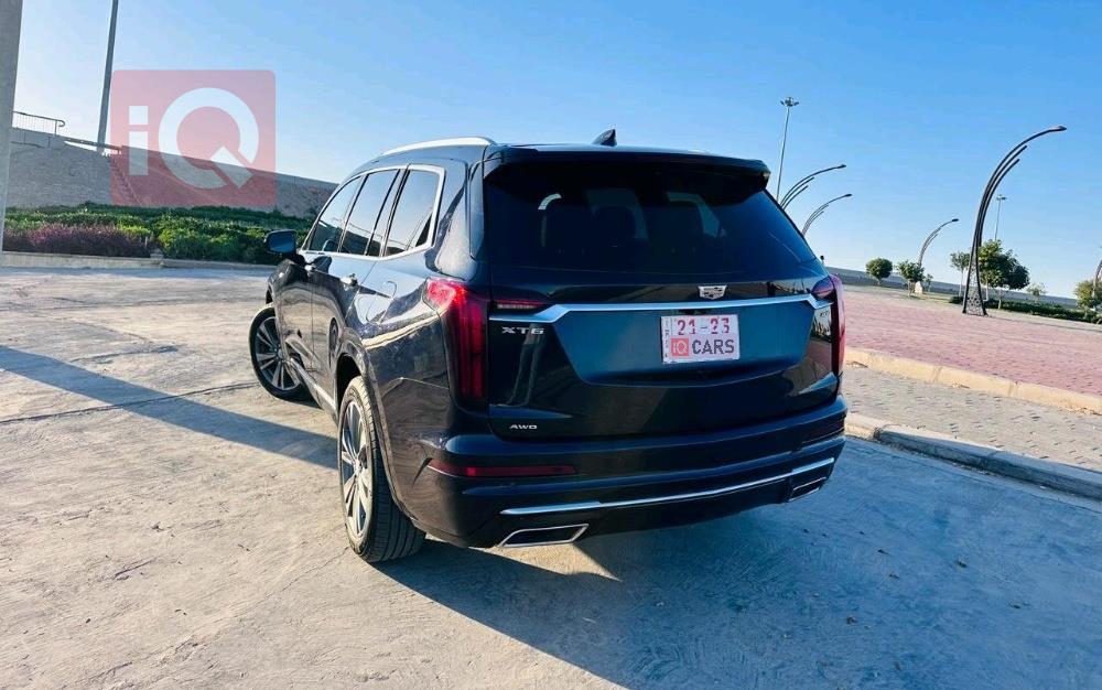 Cadillac XT6